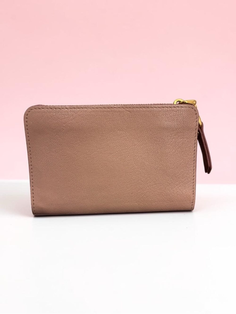 Miu Miu Blush Pink Pebbled Leather Compact Wallet with Gold Logo EUC - Picture 2 of 10